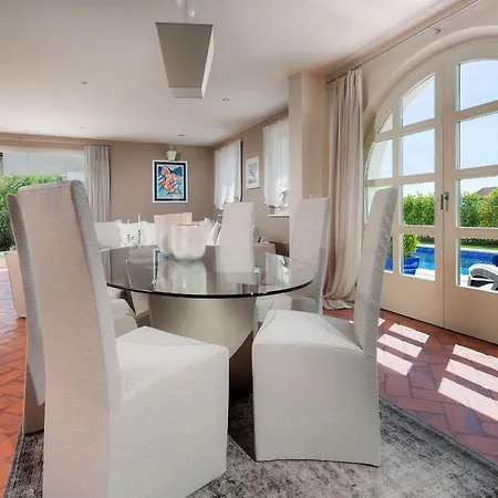 Villa Pia By Hmz